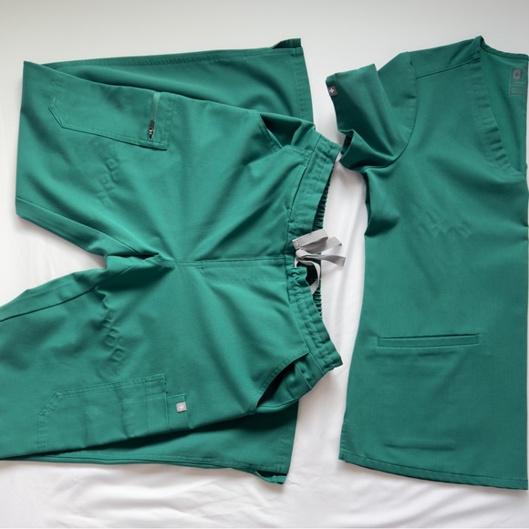 Scrubs - Picture 4 of 5